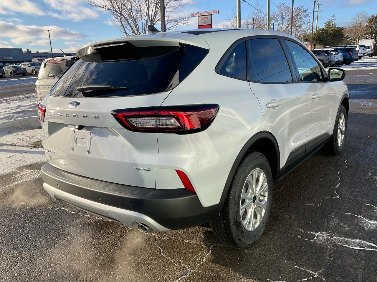 2026 Ford Escape Active Photo4