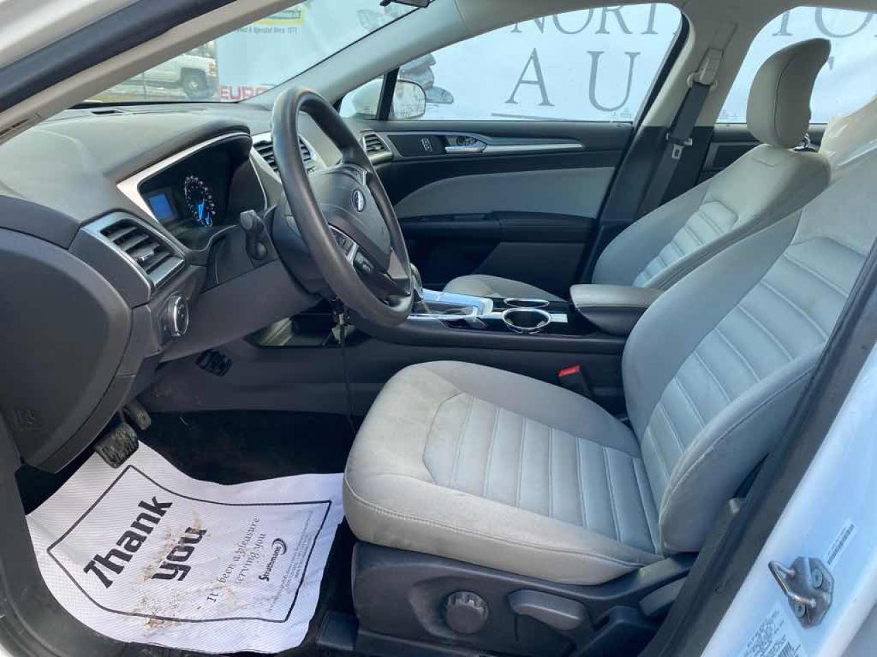 2013 Ford Fusion S - Photo #8