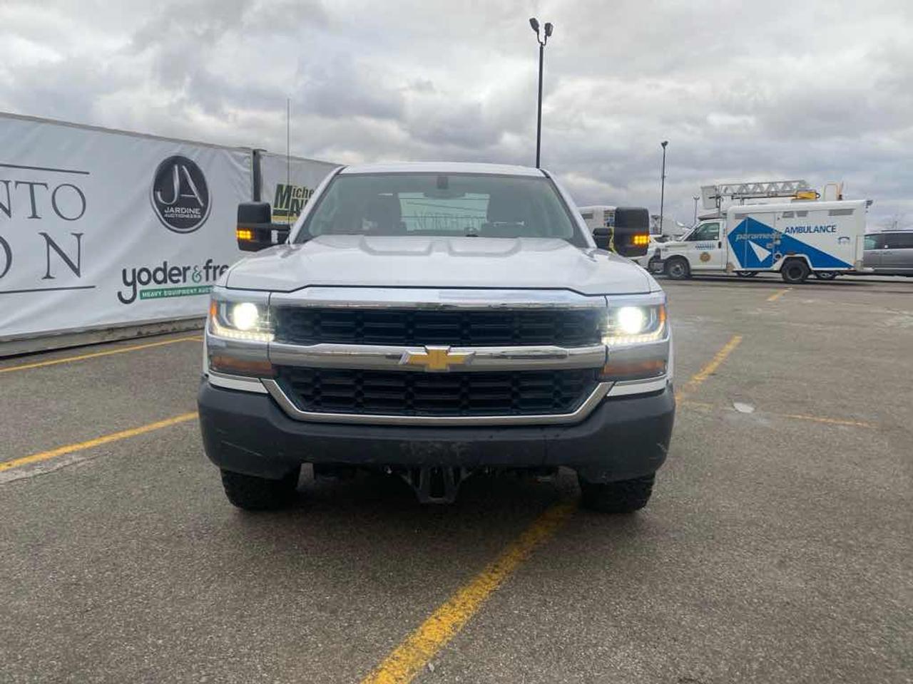 2018 Chevrolet Silverado 1500 LS Photo1