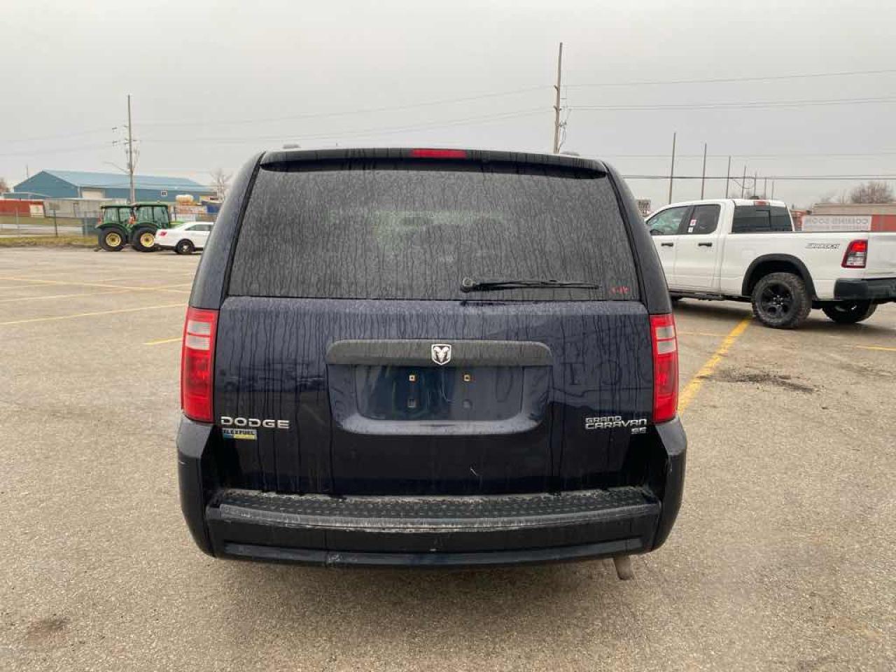 2010 Dodge Grand Caravan SE - Photo #5