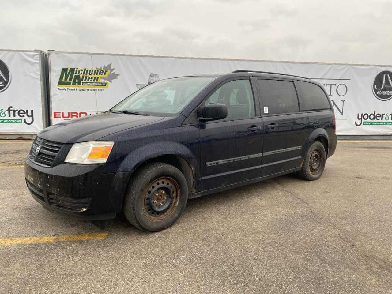 2010 Dodge Grand Caravan SE Photo