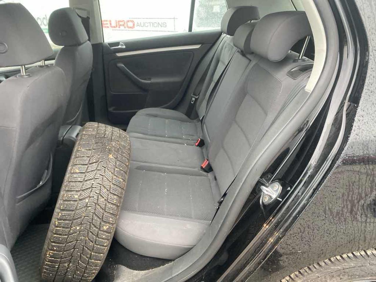 2008 Volkswagen Rabbit  Photo