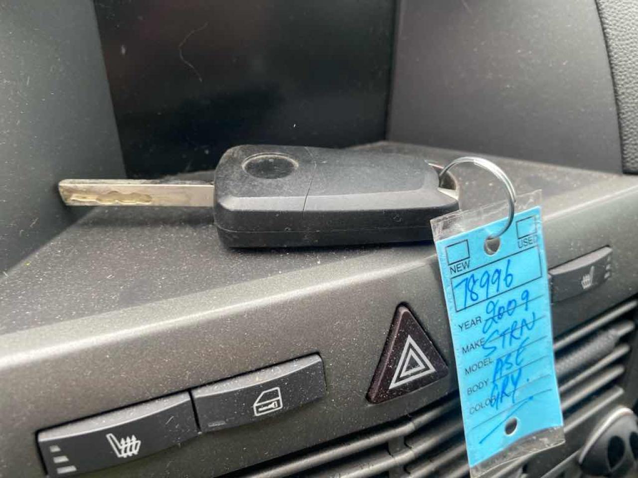 2009 Saturn Astra XE - Photo #11