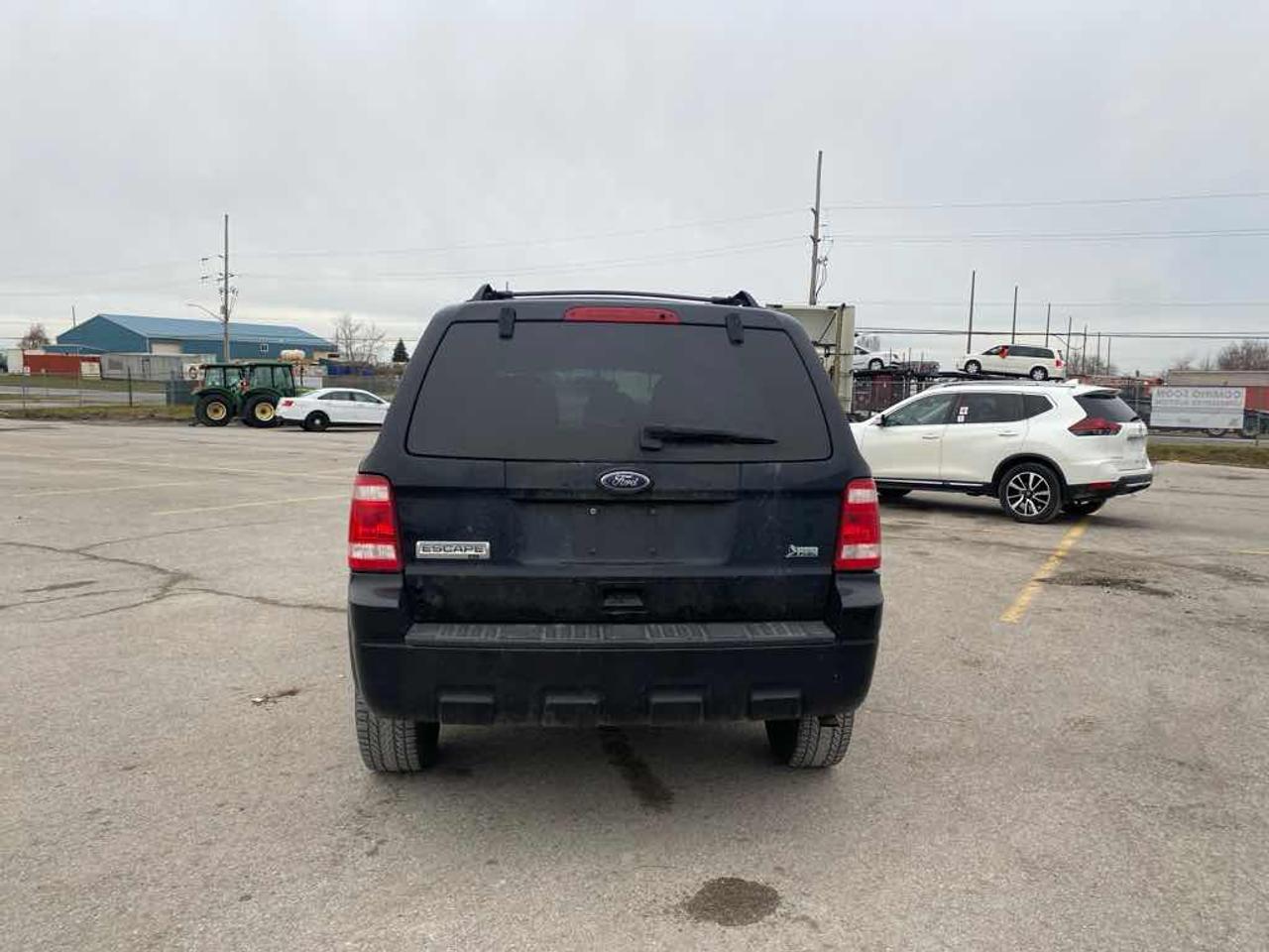 2010 Ford Escape XLT Photo