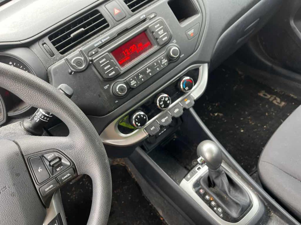 2013 Kia Rio LX - Photo #10