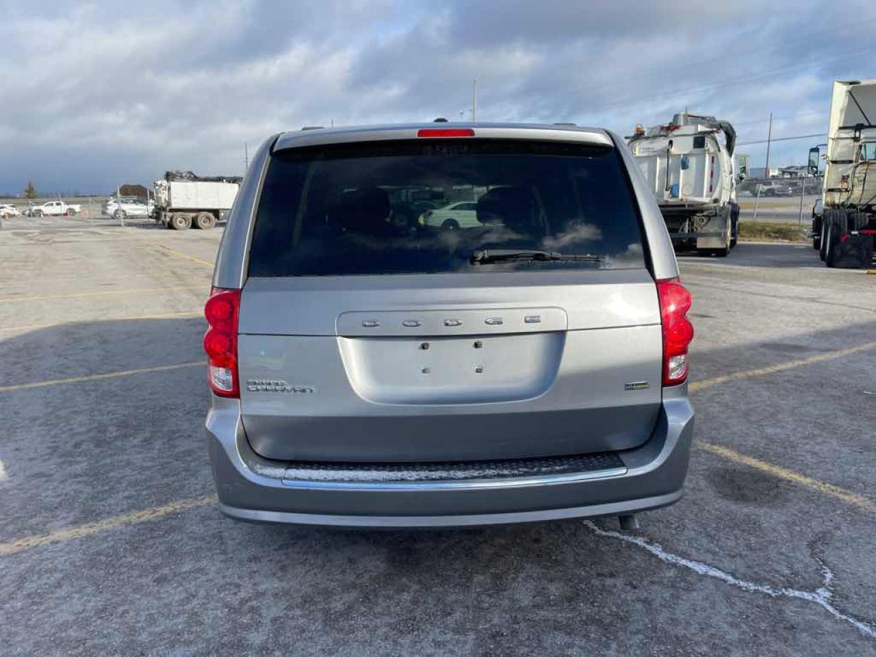 2013 Dodge Grand Caravan SE Photo4