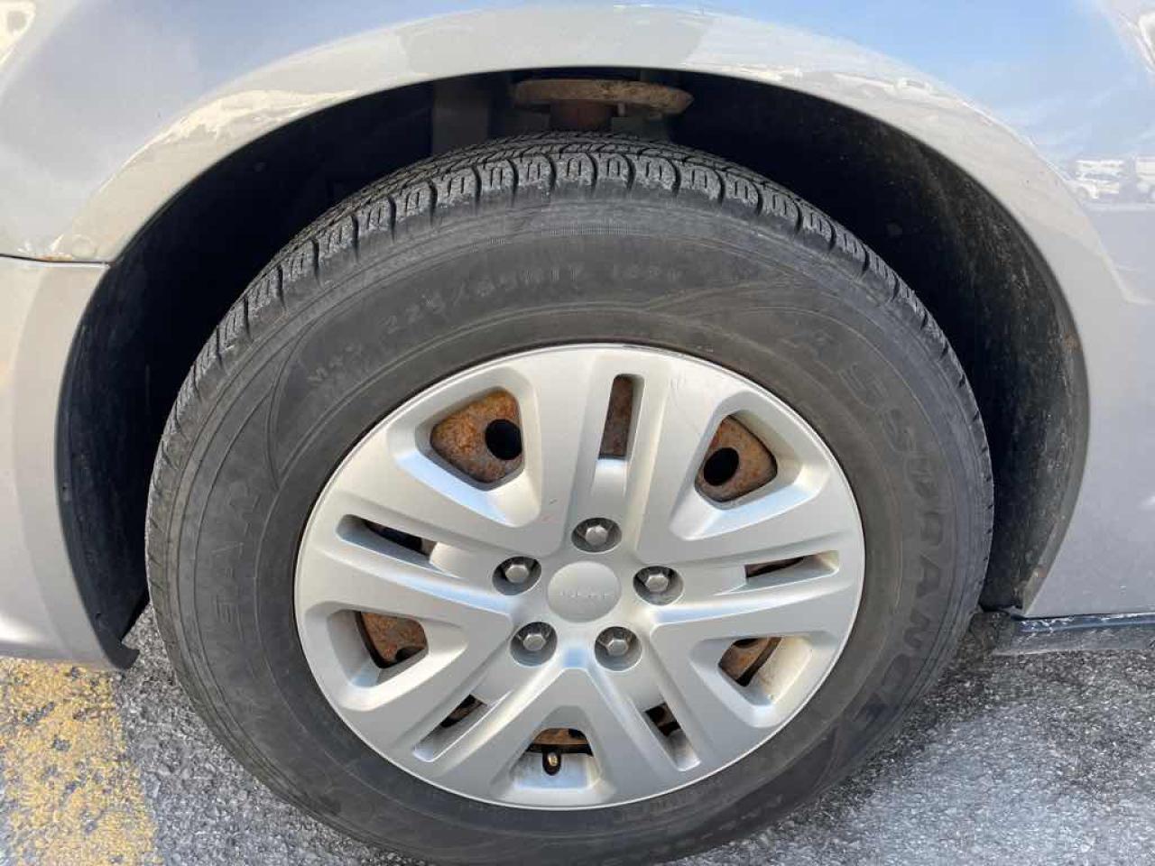 2013 Dodge Grand Caravan SE - Photo #14