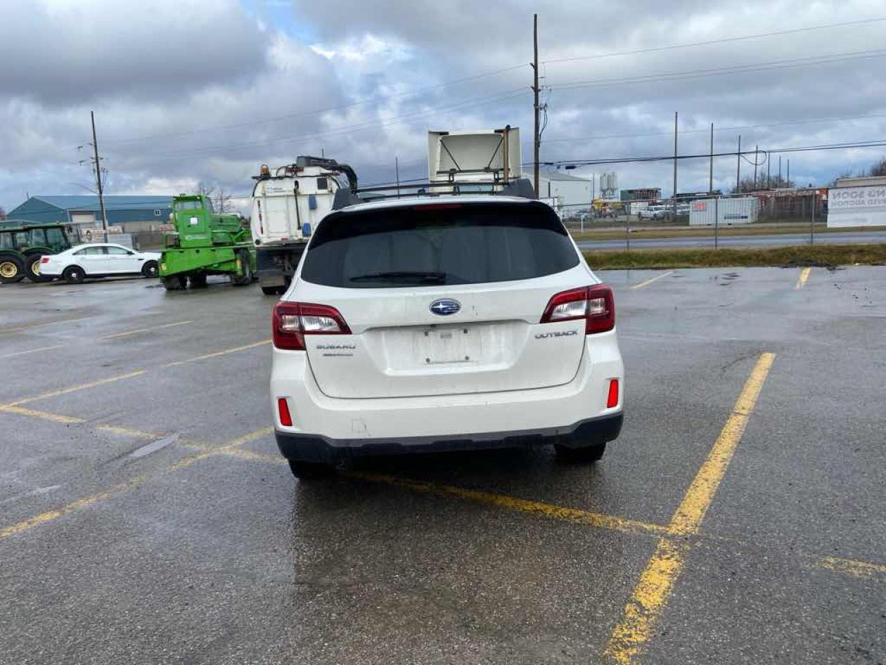 2015 Subaru Outback 2.5i - Photo #5