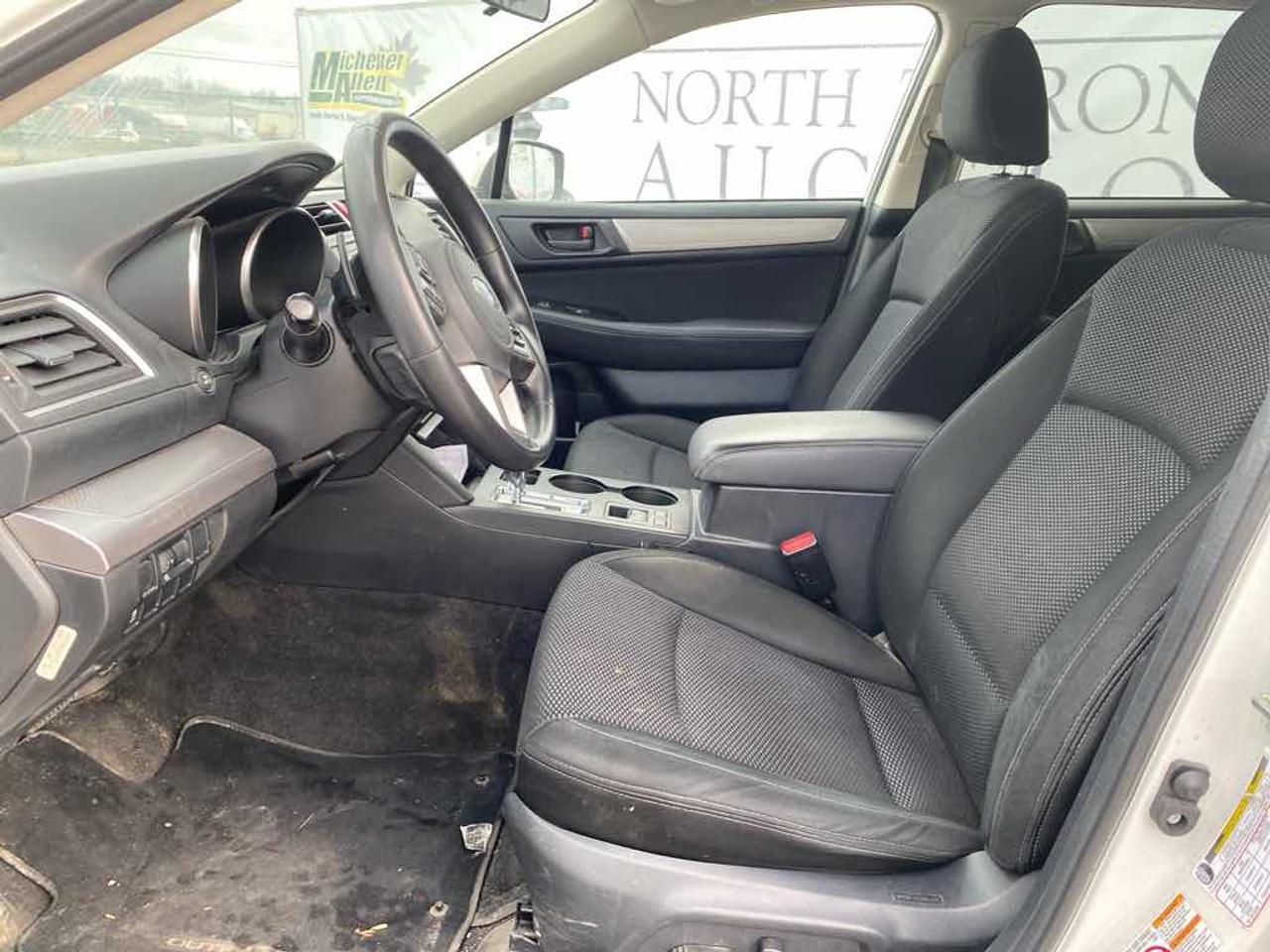 2015 Subaru Outback 2.5i Photo