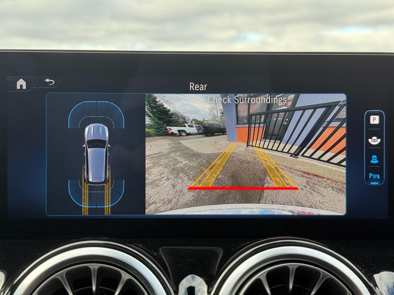 2024 Mercedes-Benz GLB 250 | Navigation | Backup Camera | Sunroof - Photo #14