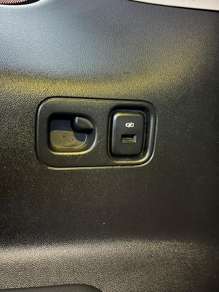 2017 GMC Acadia SLE - Photo #22