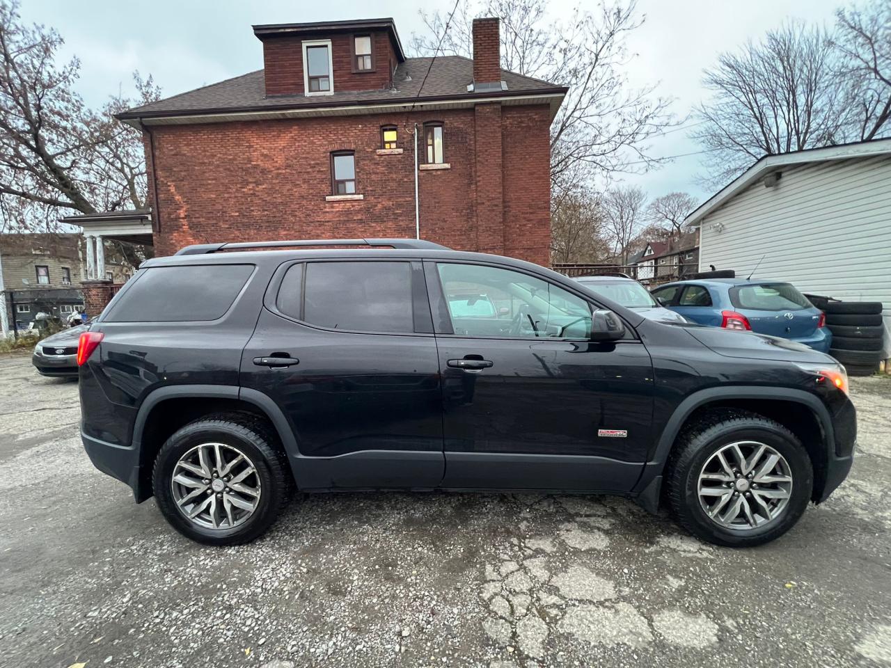 2017 GMC Acadia SLE - Photo #7