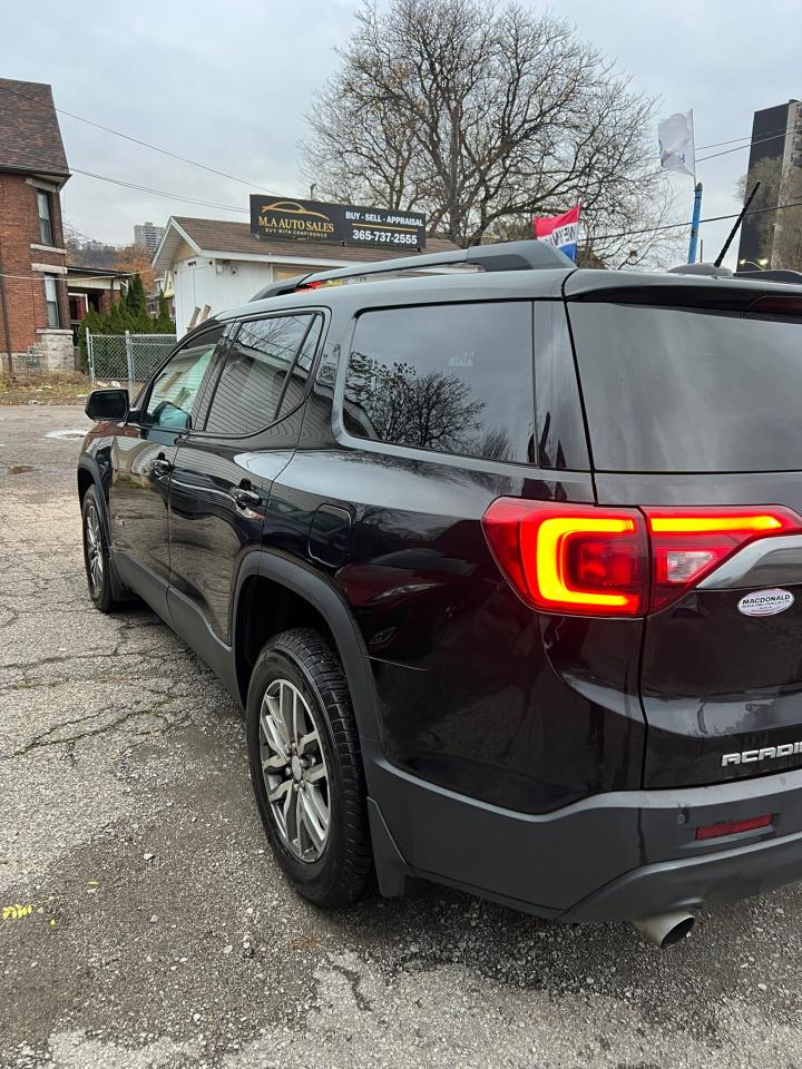 2017 GMC Acadia SLE - Photo #4