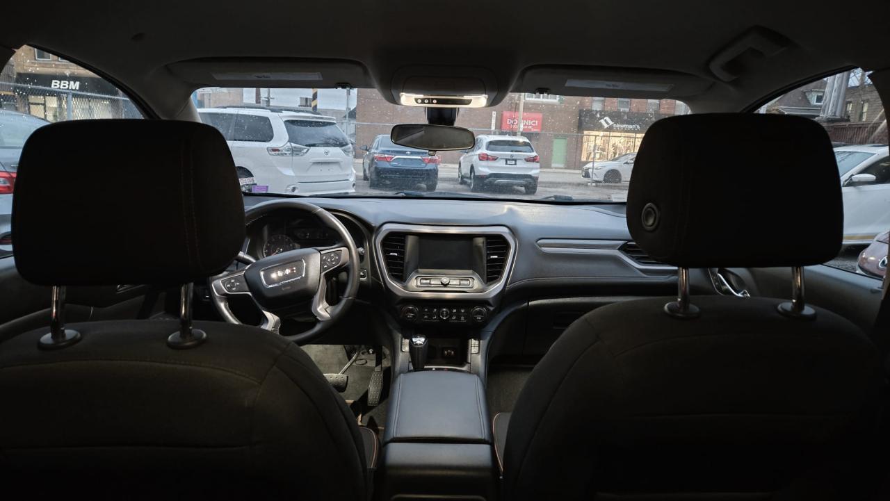 2017 GMC Acadia SLE - Photo #9