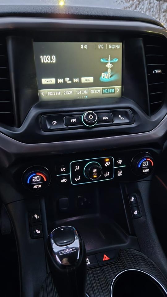 2017 GMC Acadia SLE - Photo #27