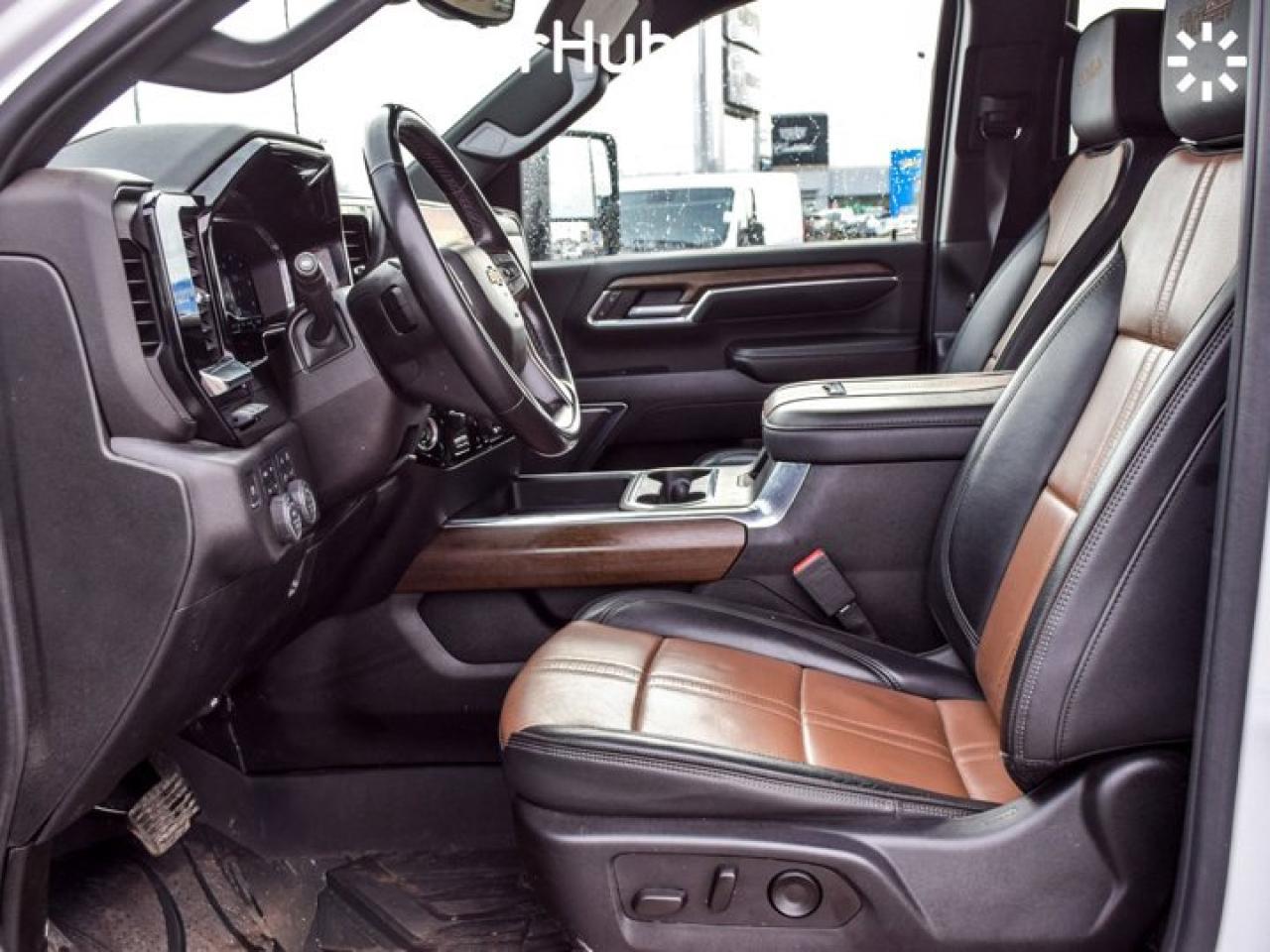 2024 Chevrolet Silverado 3500HD High Country 4WD Crew Cab 159" 6.6L Diesel Leather Photo