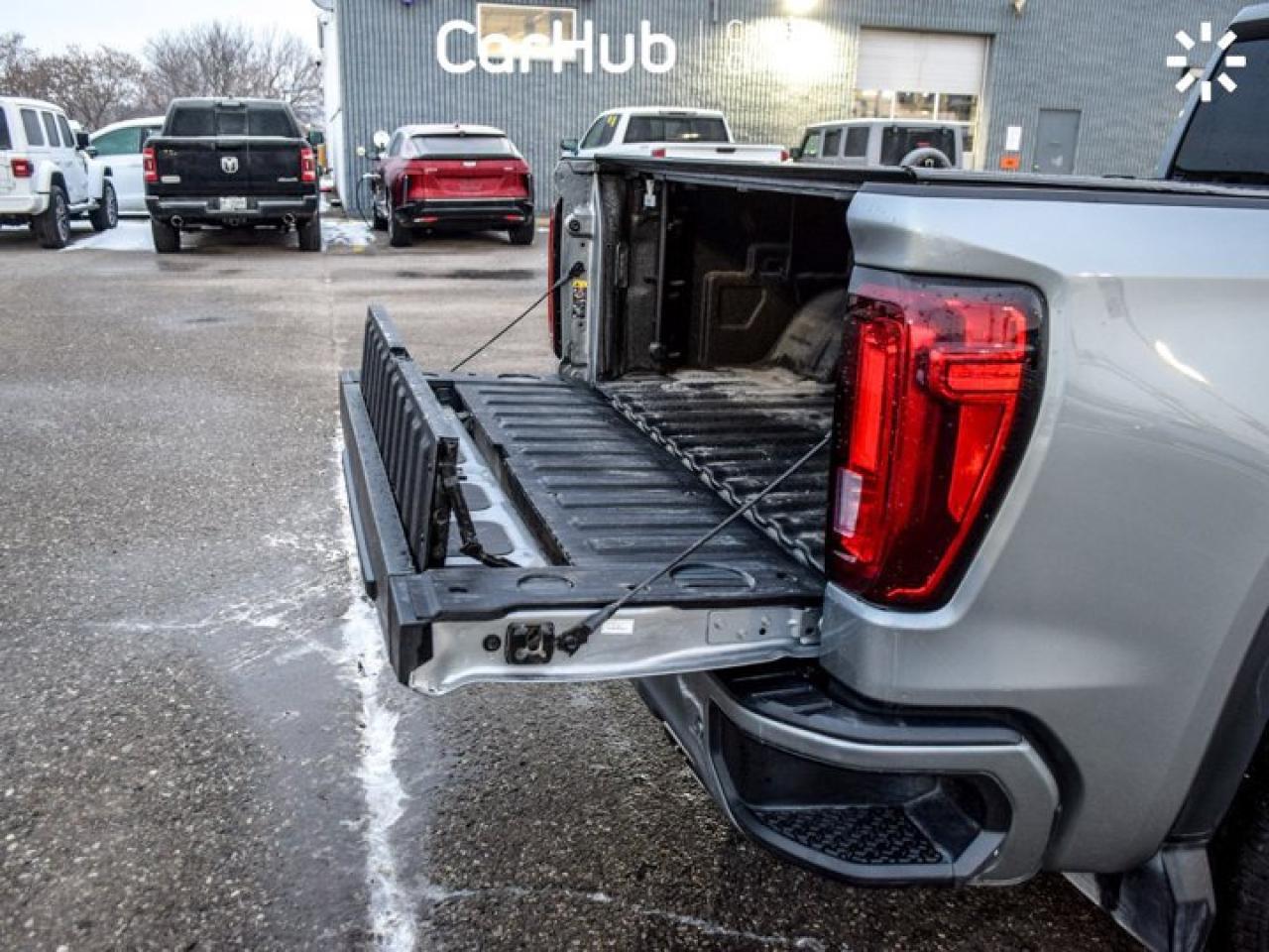 2023 GMC Sierra 1500 Denali 4WD Crew Cab 147" 5.3L Leather Multi Pro TailGate Sunroof Photo