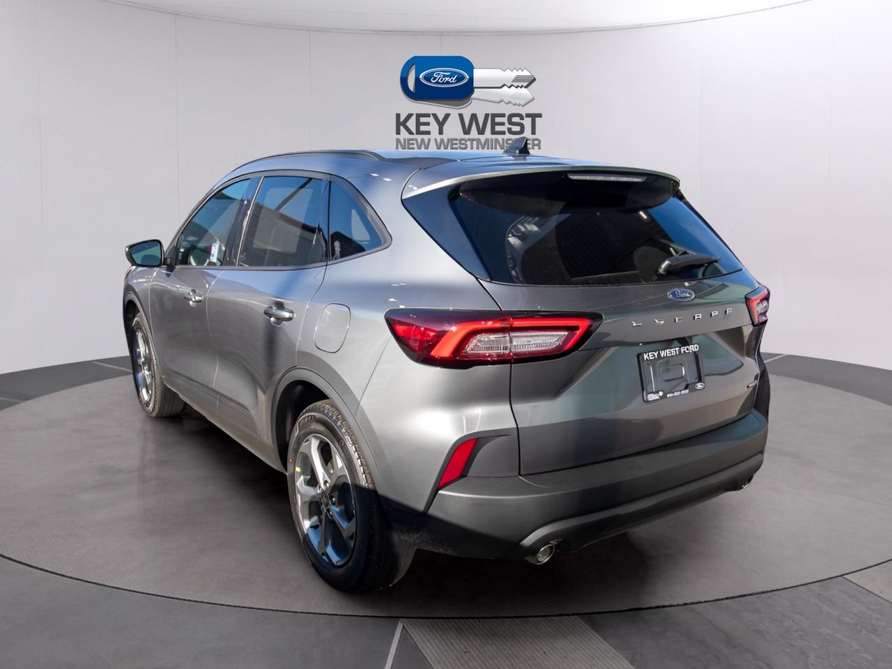 2026 Ford Escape ST-Line AWD Photo1