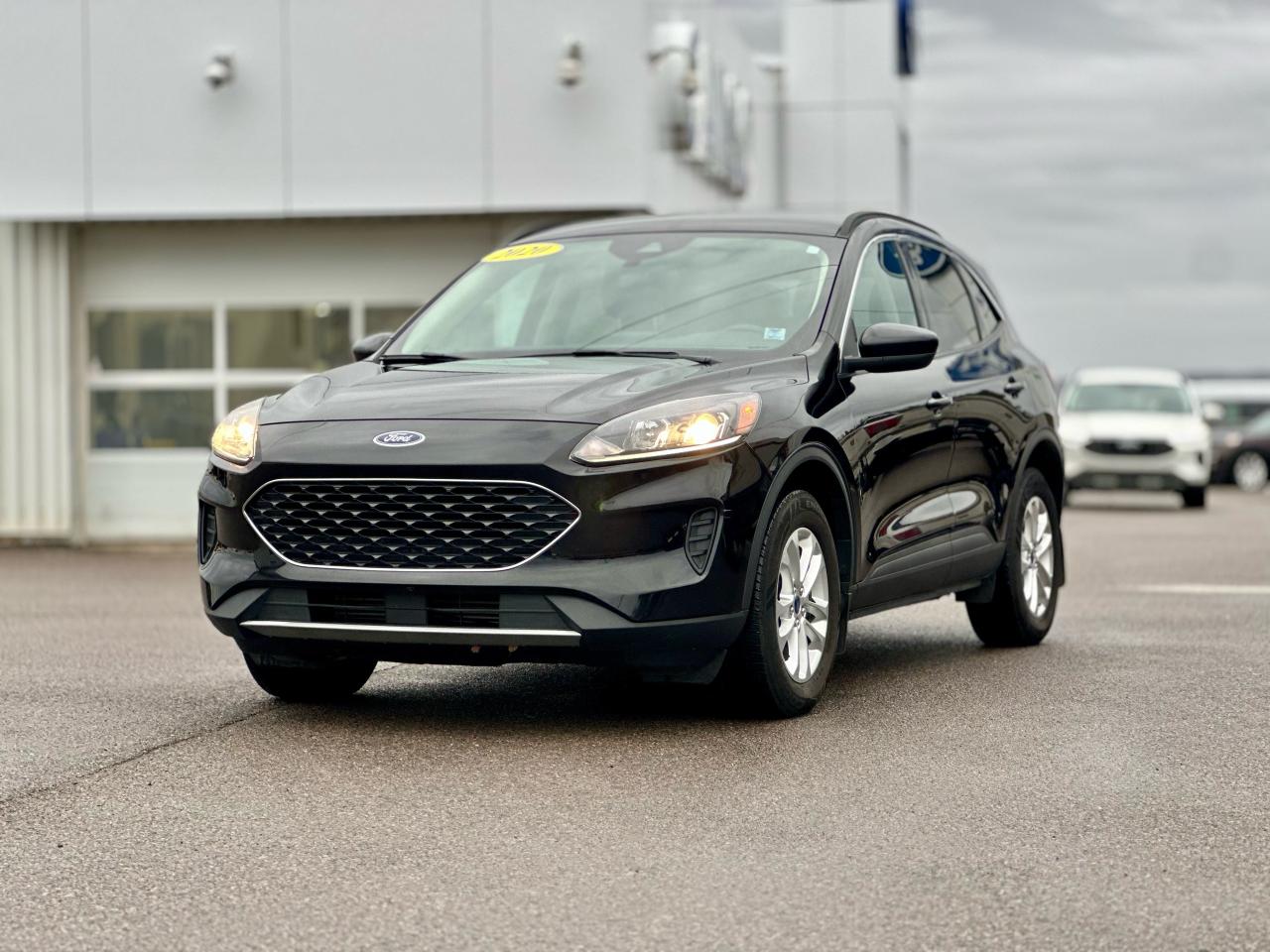 2020 Ford Escape SE AWD W/ONE OWNER Photo2