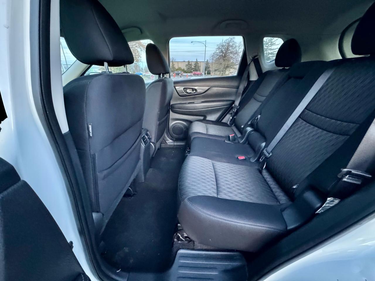 2017 Nissan Rogue AWD 4dr SV - Photo #10