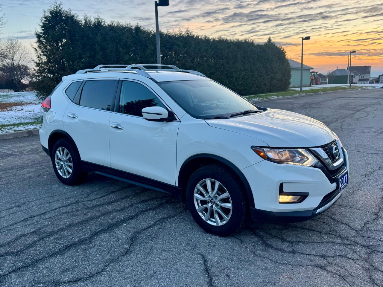 2017 Nissan Rogue AWD 4dr SV - Photo #2