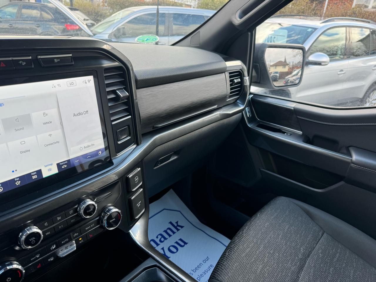 2022 Ford F-150 FX4 - Photo #9