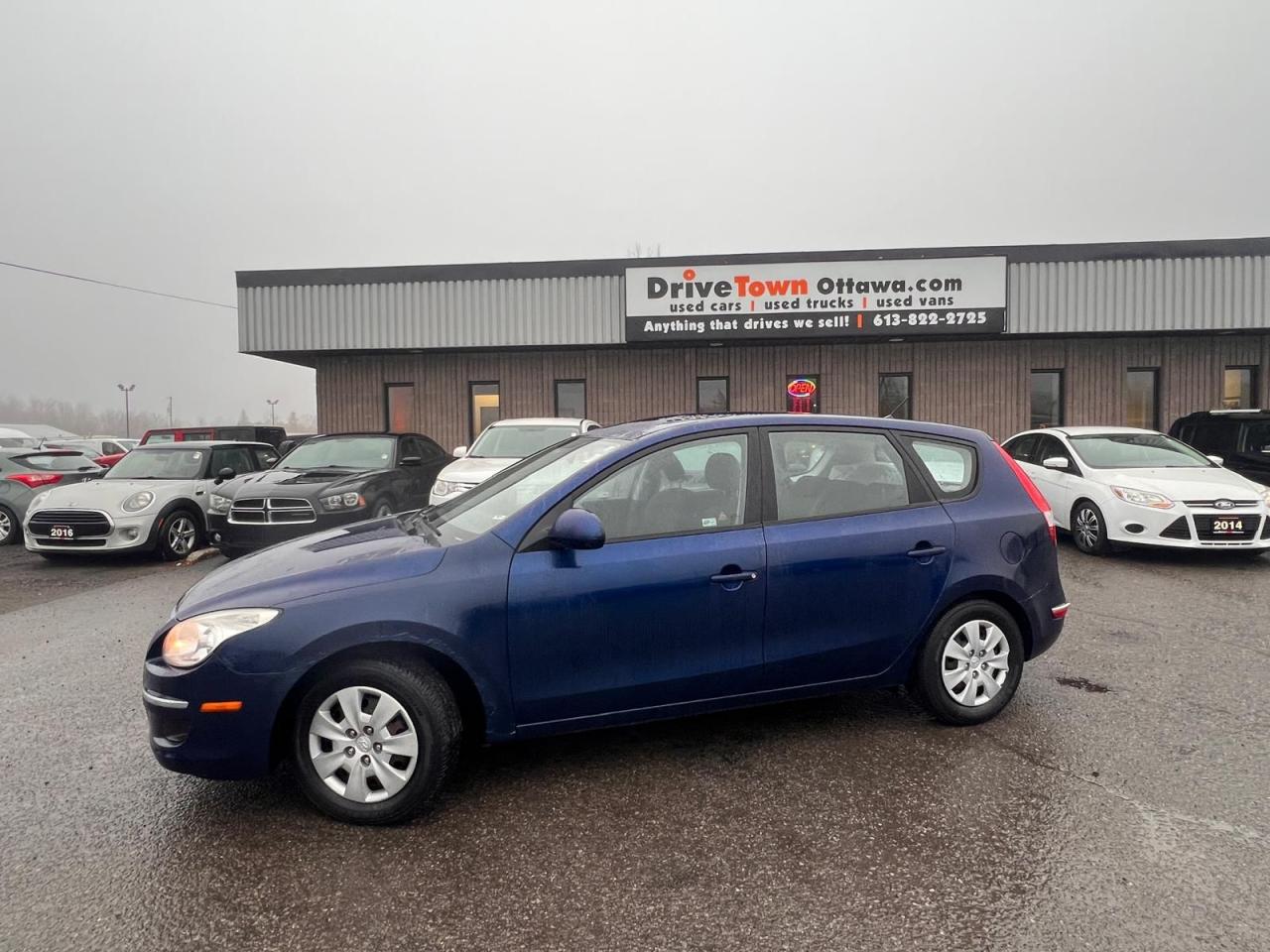 2012 Hyundai Elantra Touring L - Photo #2