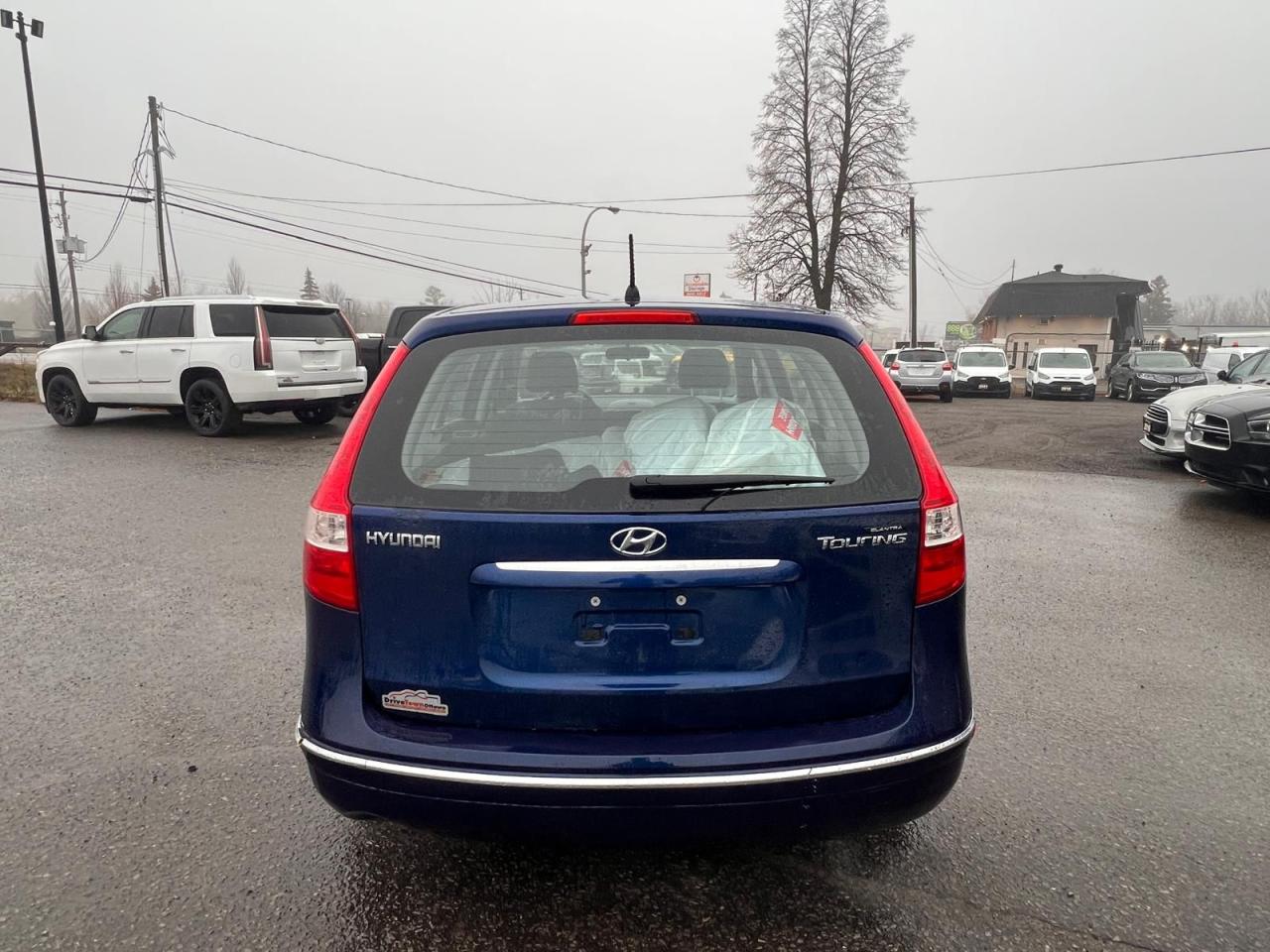 2012 Hyundai Elantra Touring L Photo3