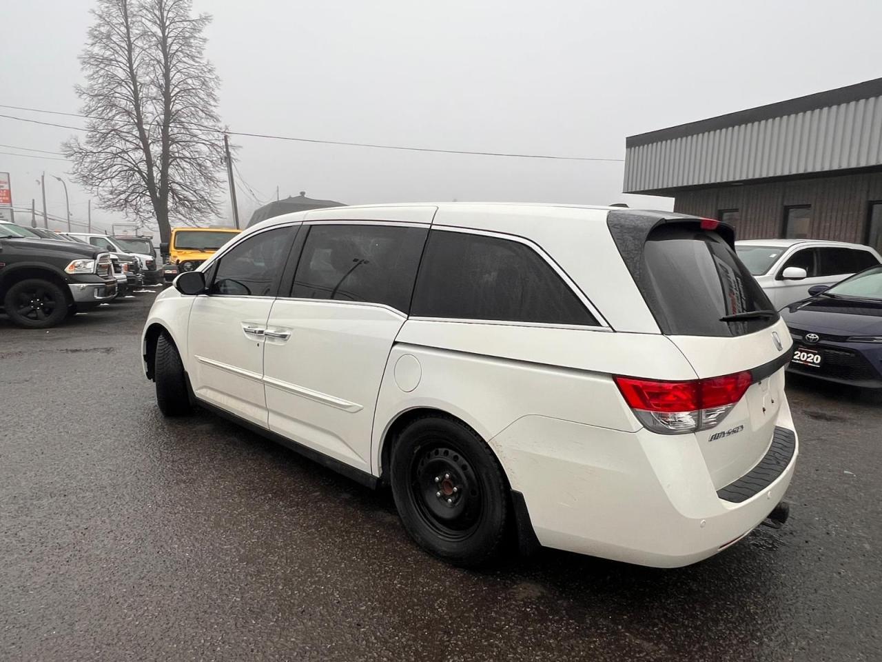 2014 Honda Odyssey EX-L w/Navi Photo2