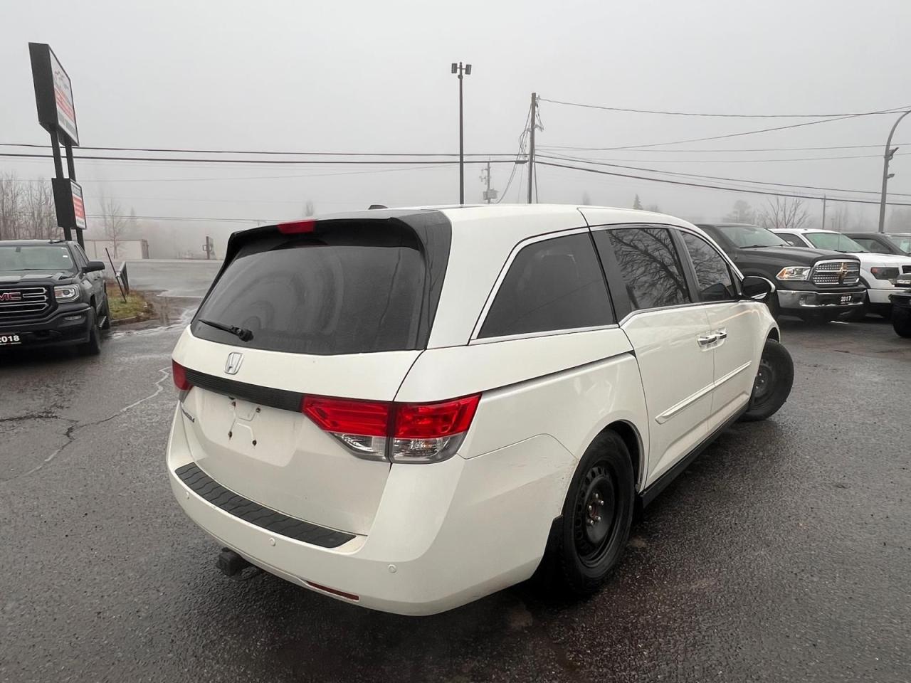 2014 Honda Odyssey EX-L w/Navi Photo3