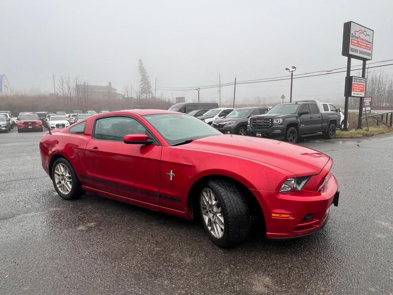 2013 Ford Mustang V6 Premium - Photo #7