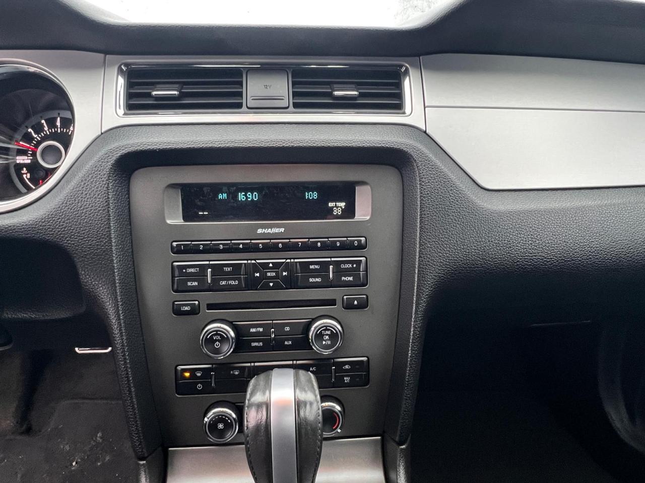 2013 Ford Mustang V6 Premium - Photo #14