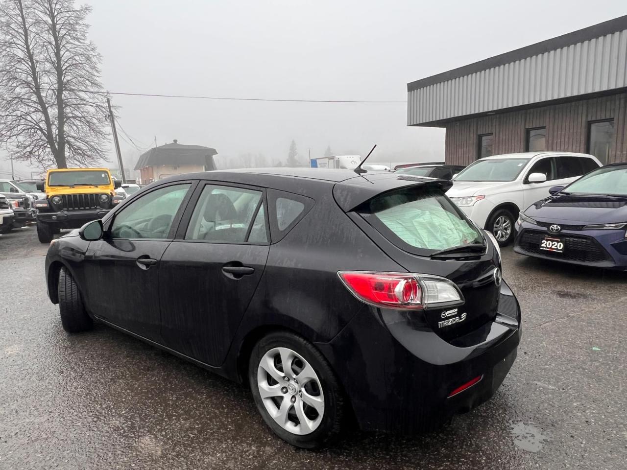 2012 Mazda MAZDA3 GX Photo2