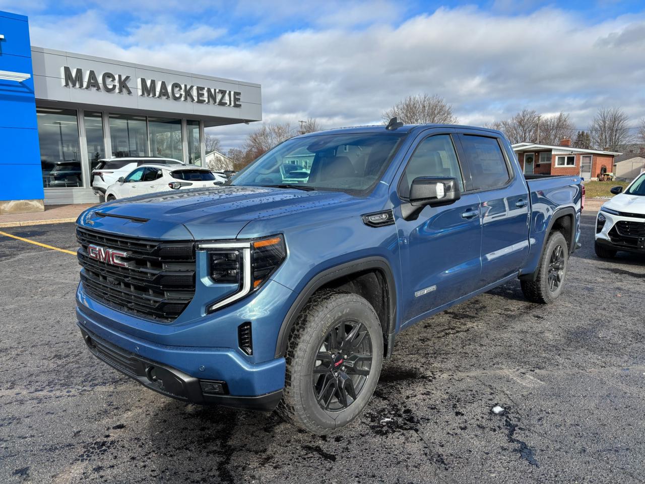 2026 GMC Sierra 1500 2026 GMC Sierra Elevation Crew Cab 4WD Photo4