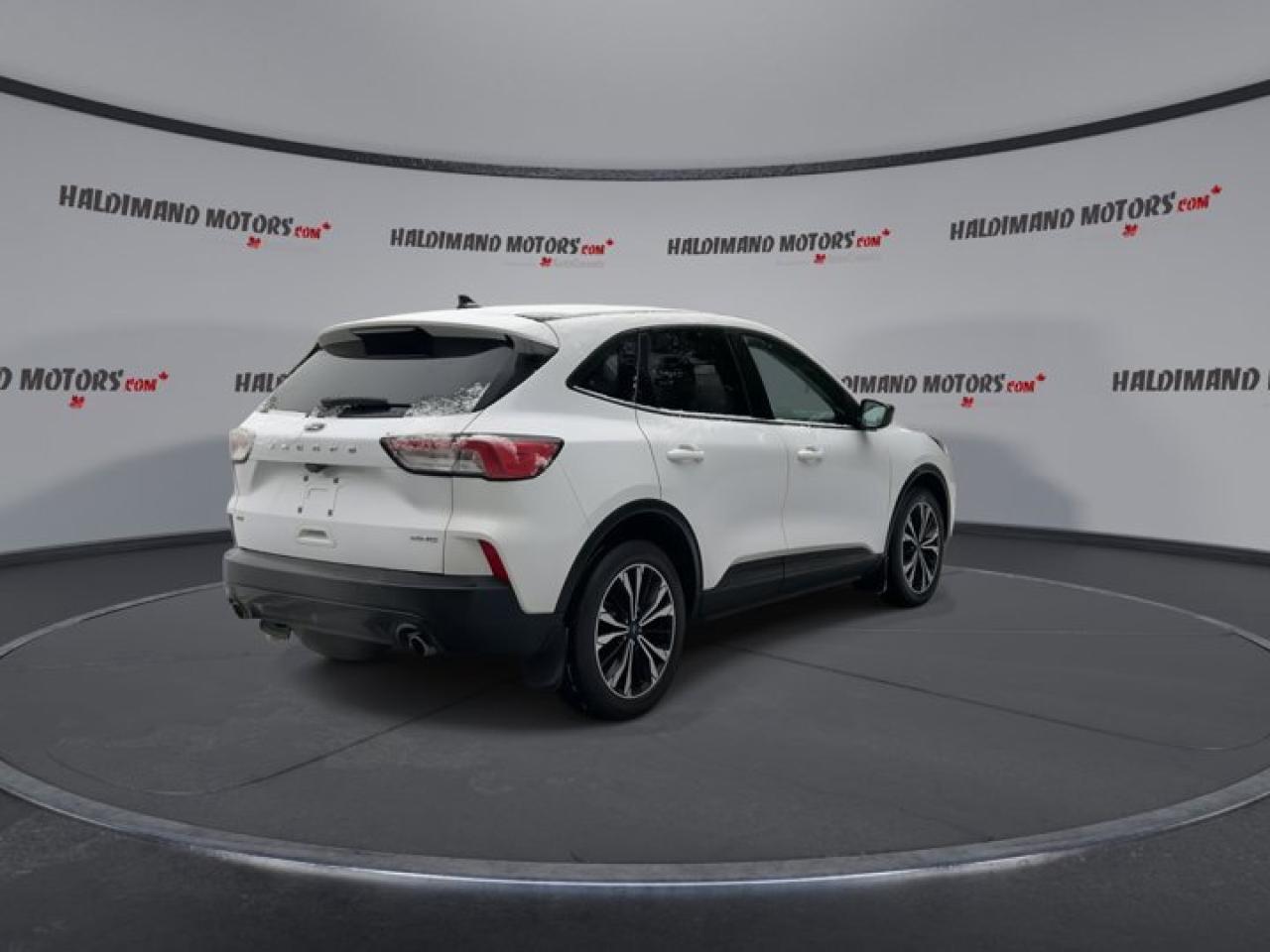 2022 Ford Escape SE | Remote Start | Heated Seats | Heated Steering Wheel Photo