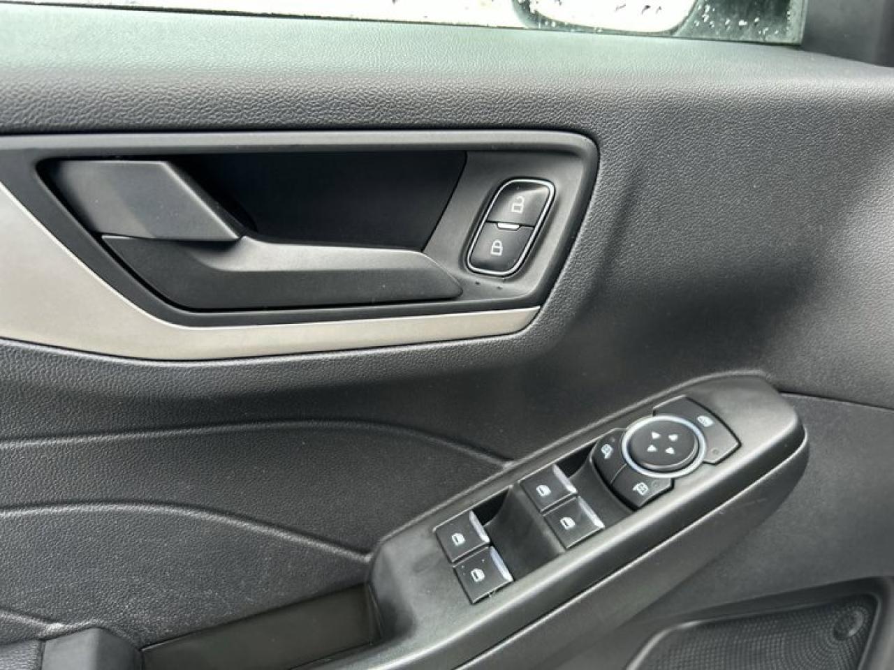 2022 Ford Escape SE | Remote Start | Heated Seats | Heated Steering Wheel Photo