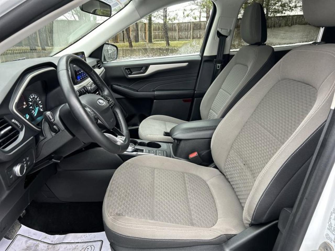 2022 Ford Escape SE | Remote Start | Heated Seats | Heated Steering Wheel Photo