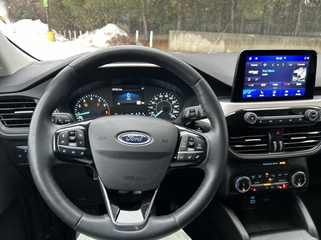 2022 Ford Escape SE | Remote Start | Heated Seats | Heated Steering Wheel Photo