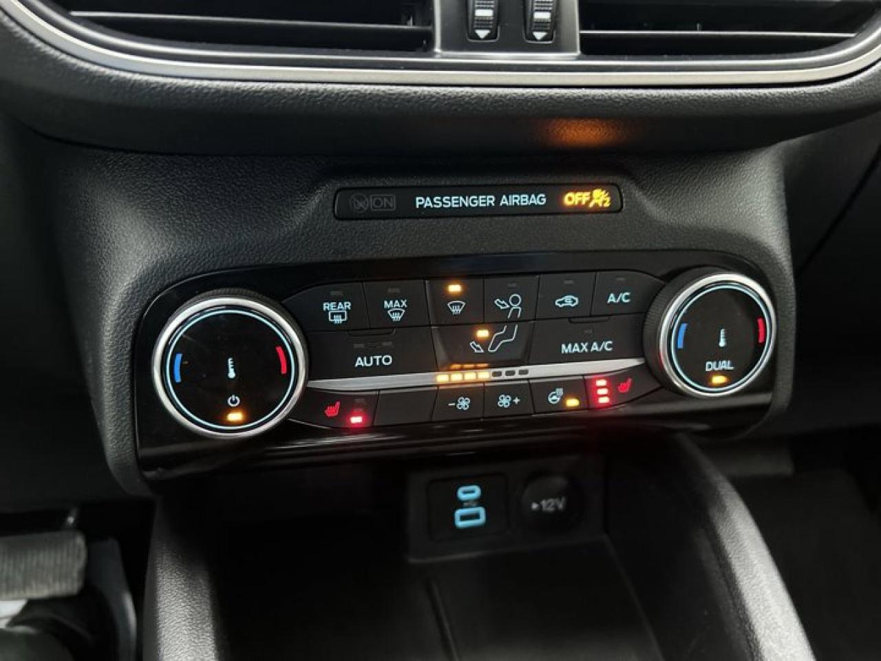 2022 Ford Escape SE | Remote Start | Heated Seats | Heated Steering Wheel Photo