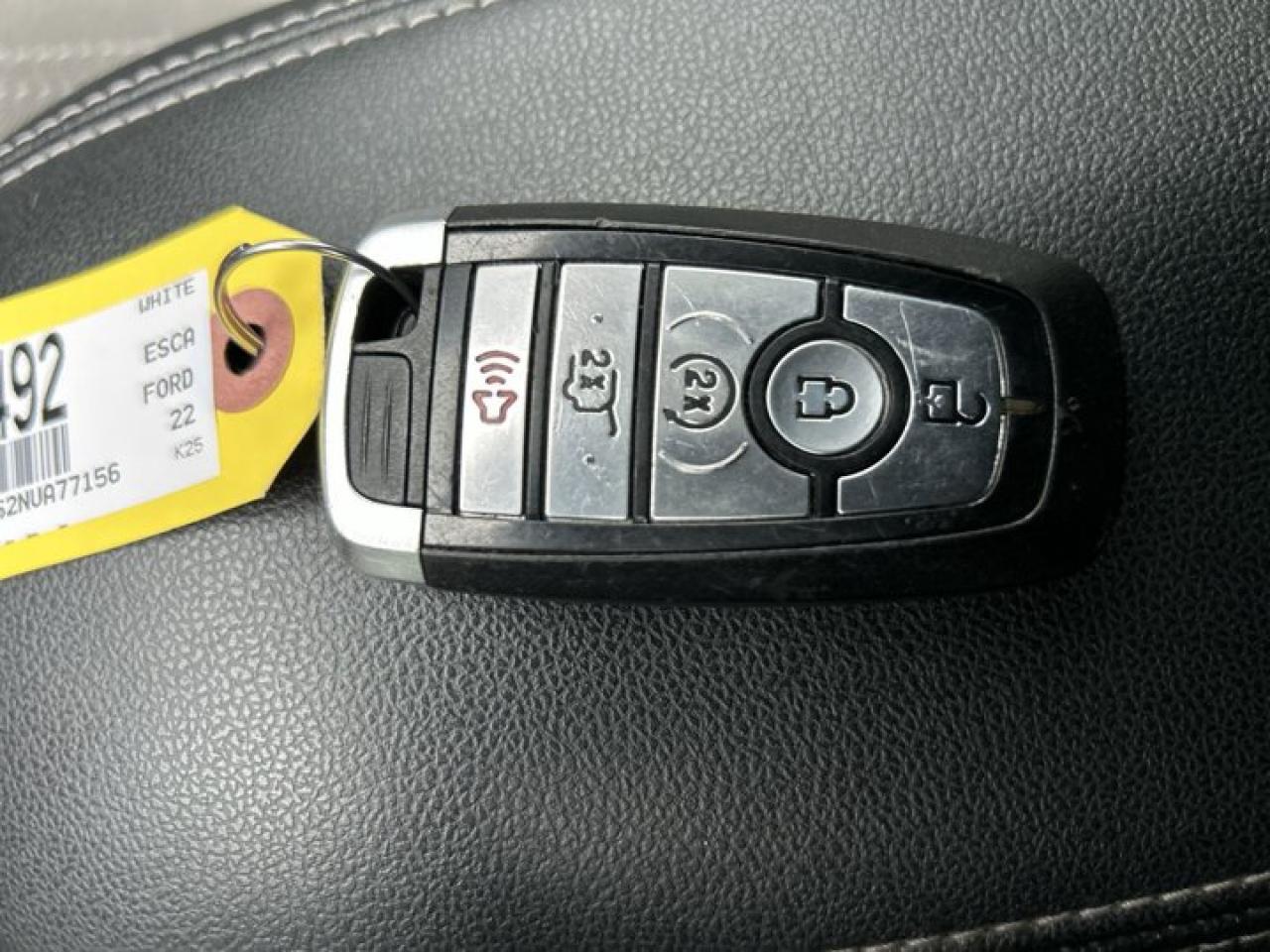 2022 Ford Escape SE | Remote Start | Heated Seats | Heated Steering Wheel Photo