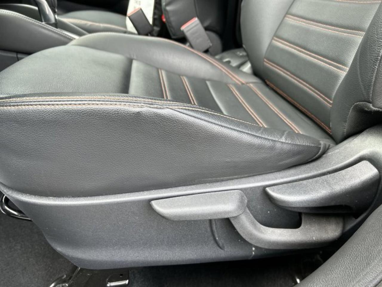 2019 Nissan Kicks SR | 360 Camera | Heated Seats | Leather Seats Photo