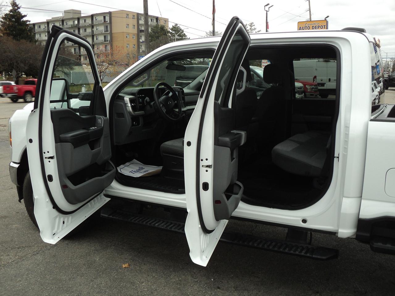 2024 Ford SUPER DUTY F-250 SRW XLT CrewCab 4WD 6.7L8cyl TurboDiesel 8' Box - Photo #10