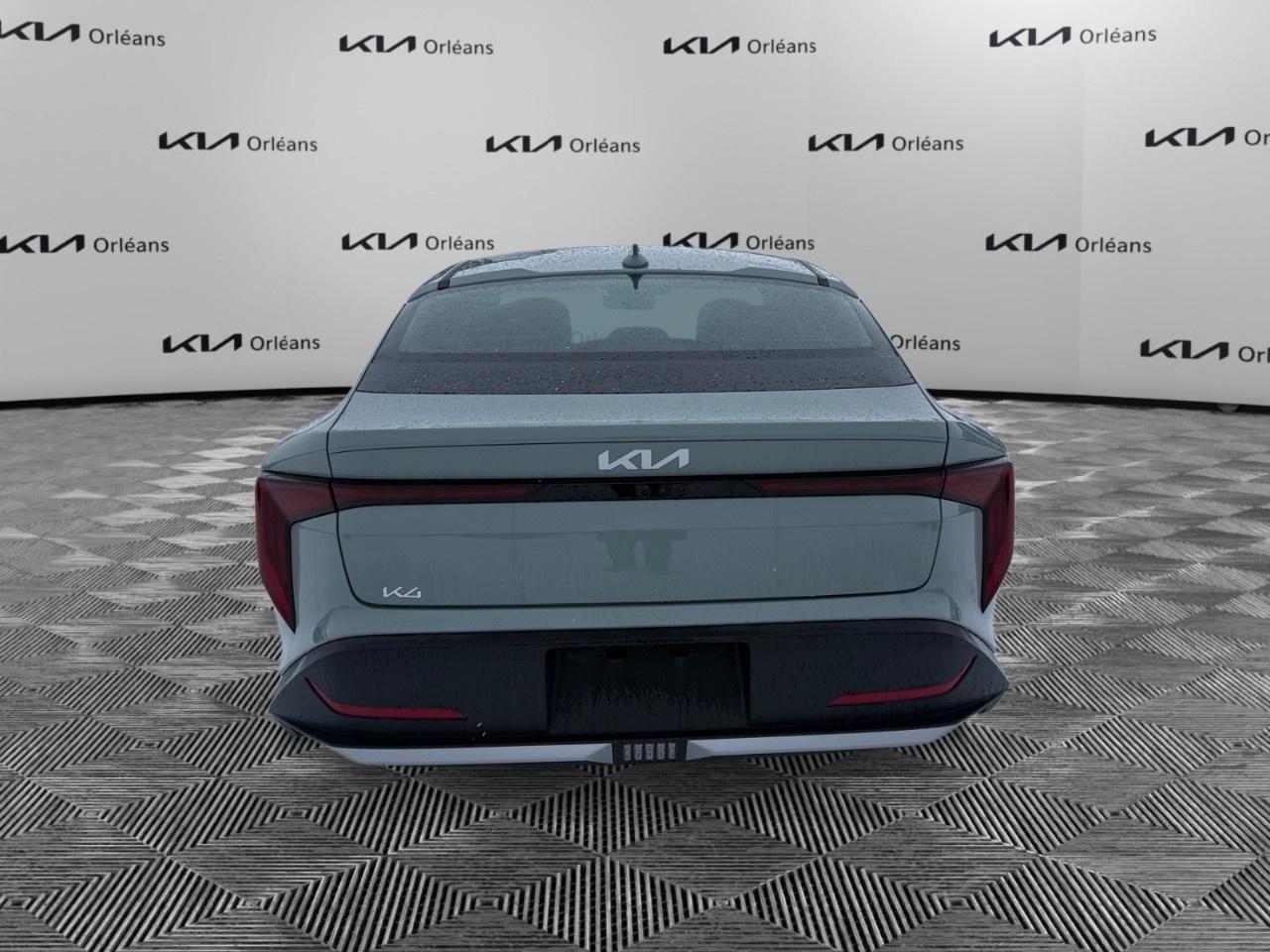 2025 Kia K4 EX FWD Photo