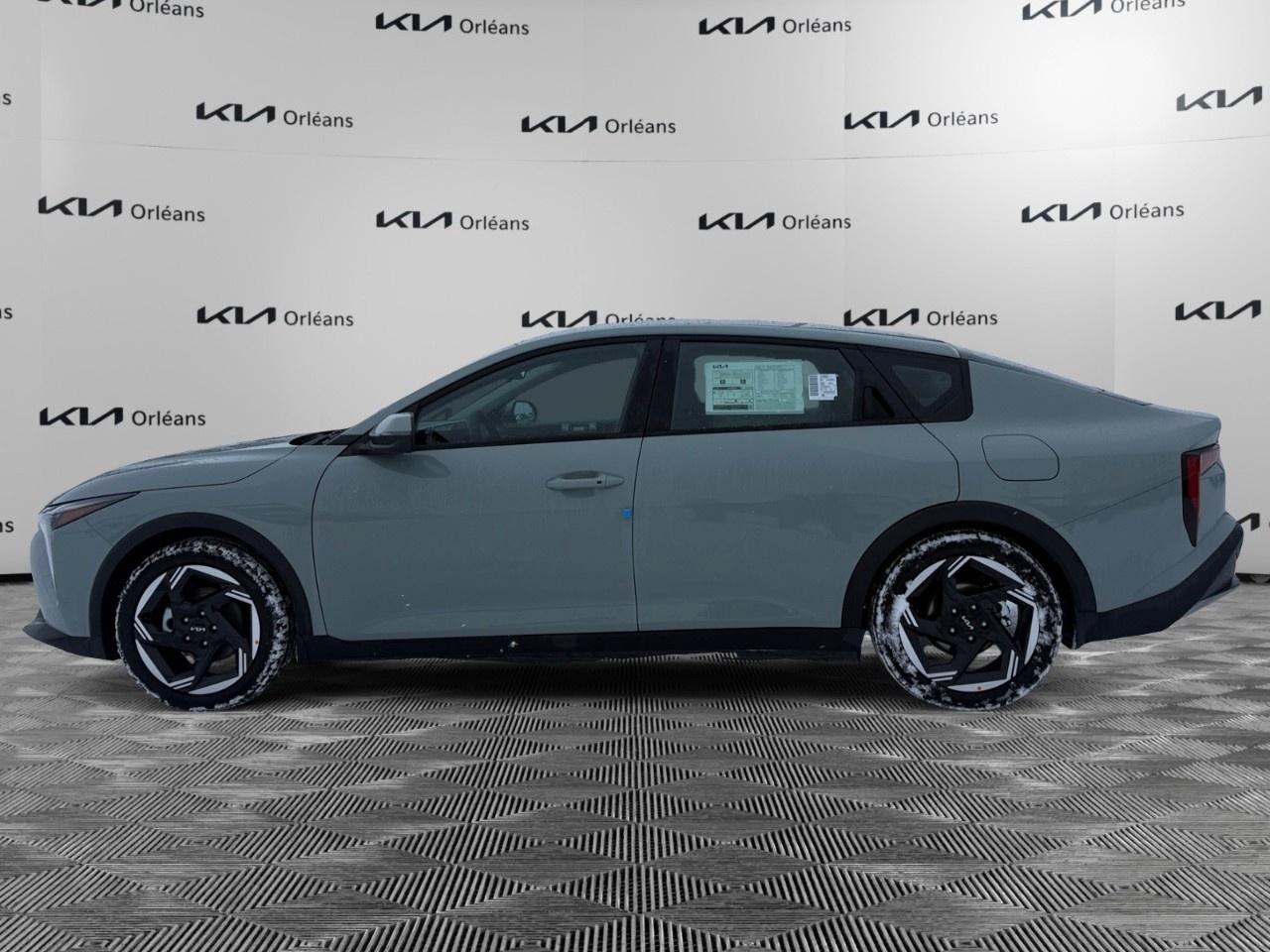 2025 Kia K4 EX FWD Photo