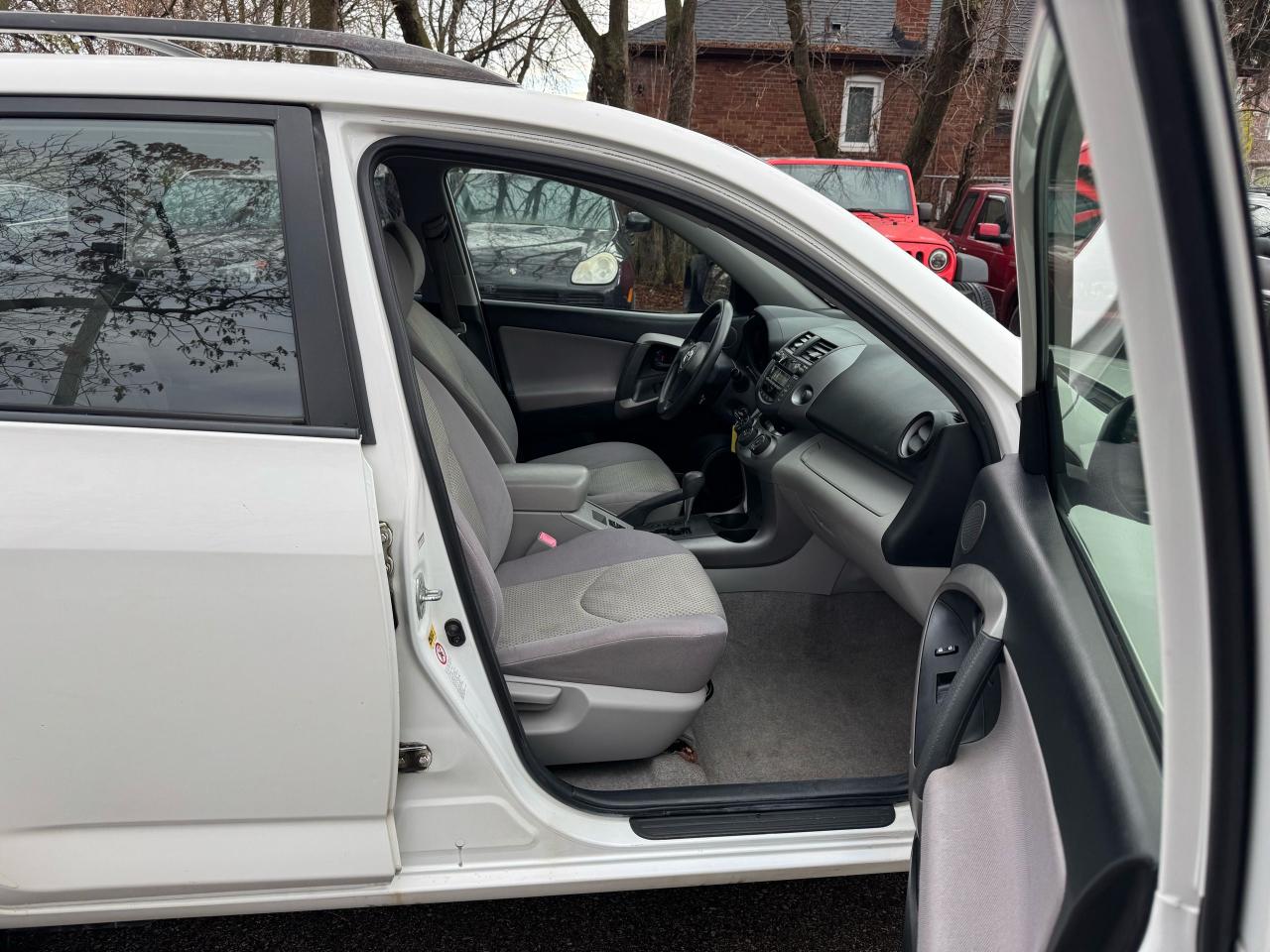 2008 Toyota RAV4 - 4WD - Photo #16