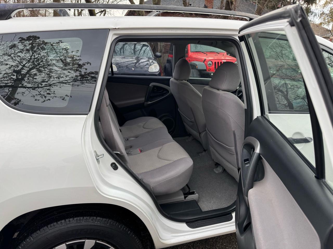 2008 Toyota RAV4 BASE Photo