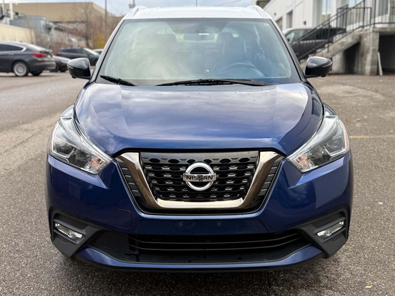 2019 Nissan Kicks SR - Photo #2