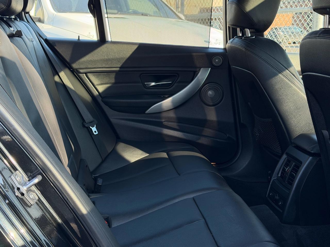 2015 BMW 3 Series 335i xDrive HEADSUP|NAVI|BACKUP Photo