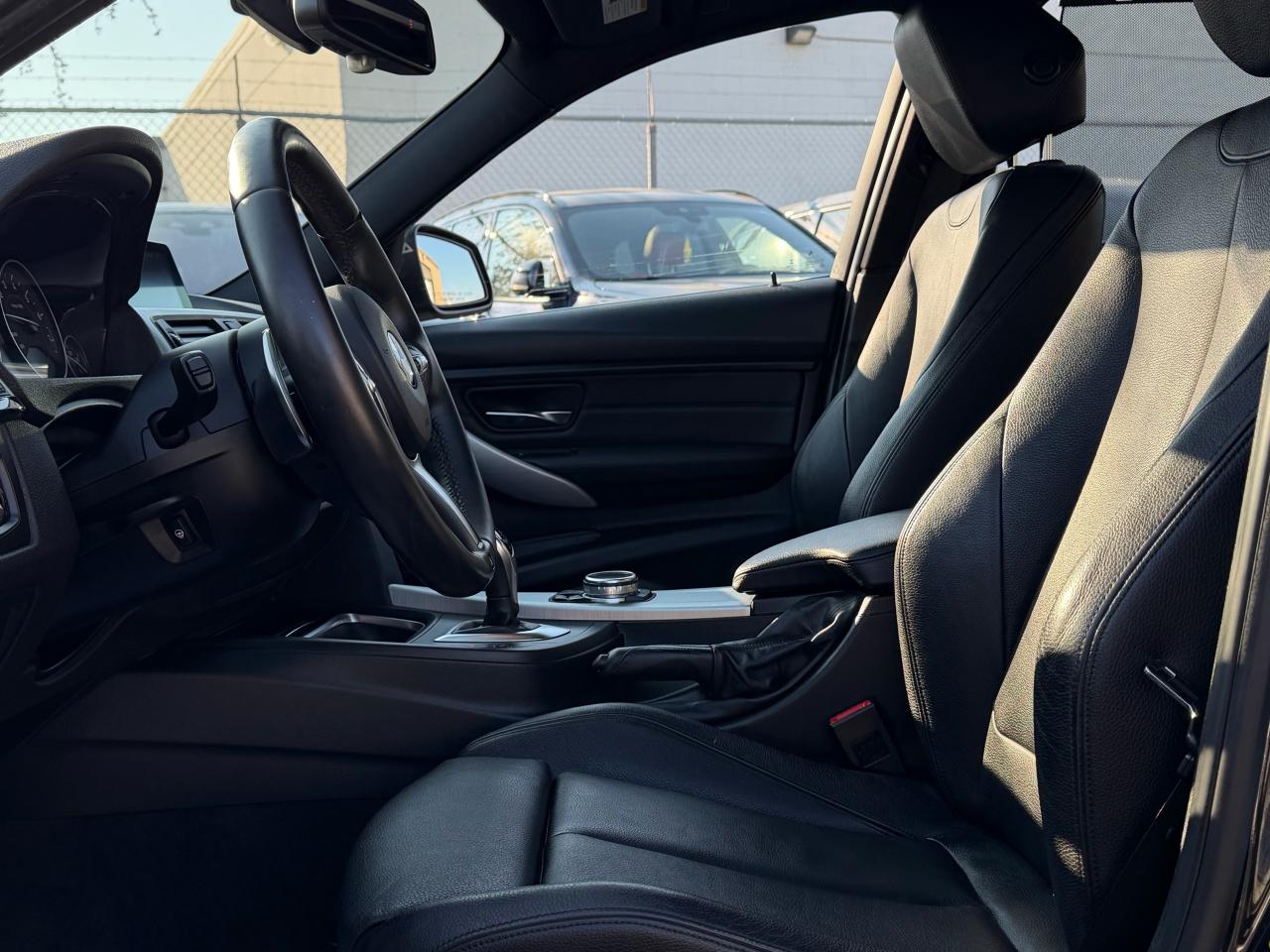 2015 BMW 3 Series 335i xDrive HEADSUP|NAVI|BACKUP Photo