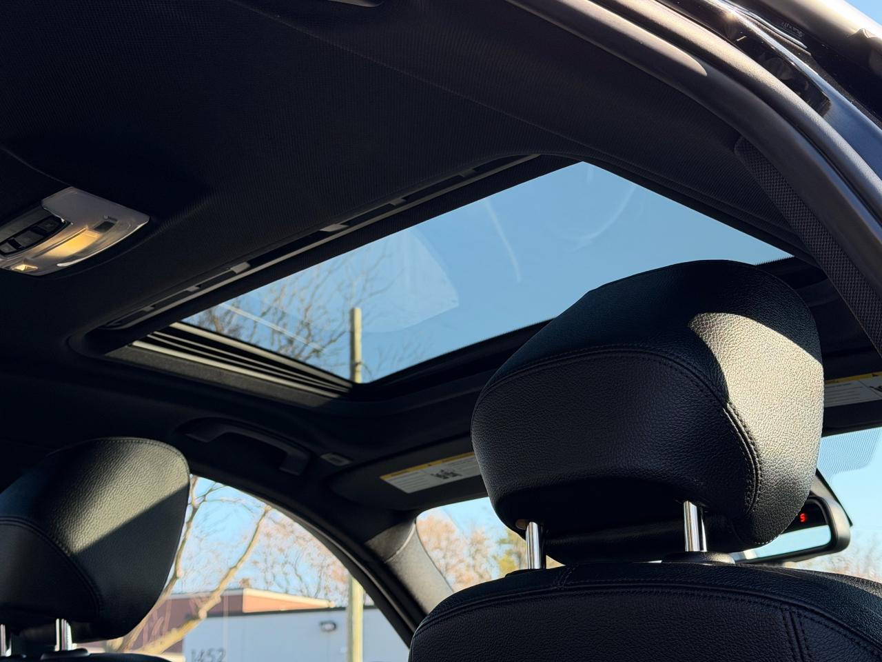 2015 BMW 3 Series 335i xDrive HEADSUP|NAVI|BACKUP Photo